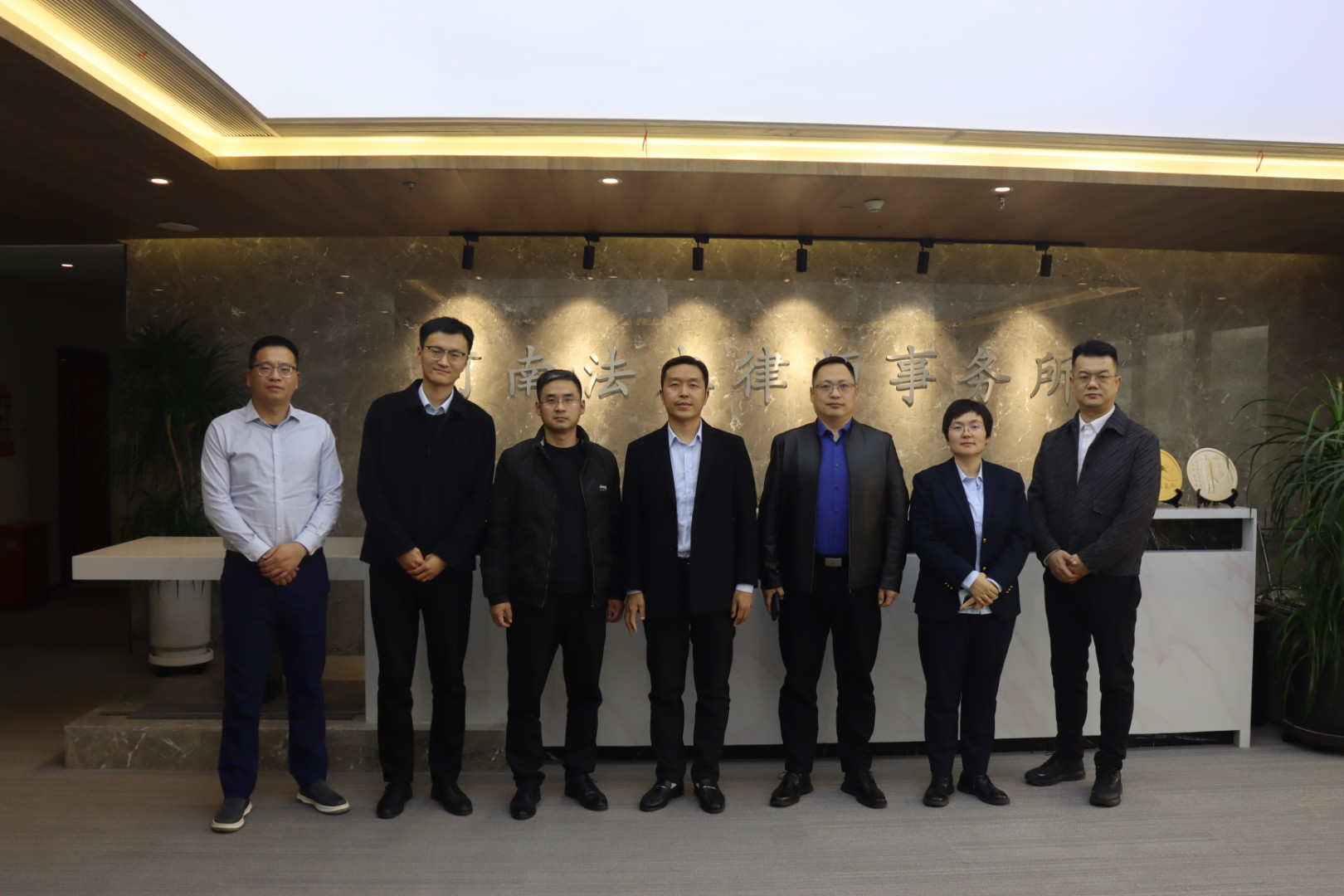 法本动态|交流互鉴，共话成长！河南省律协青年律师管理人才专训班走进法本所
